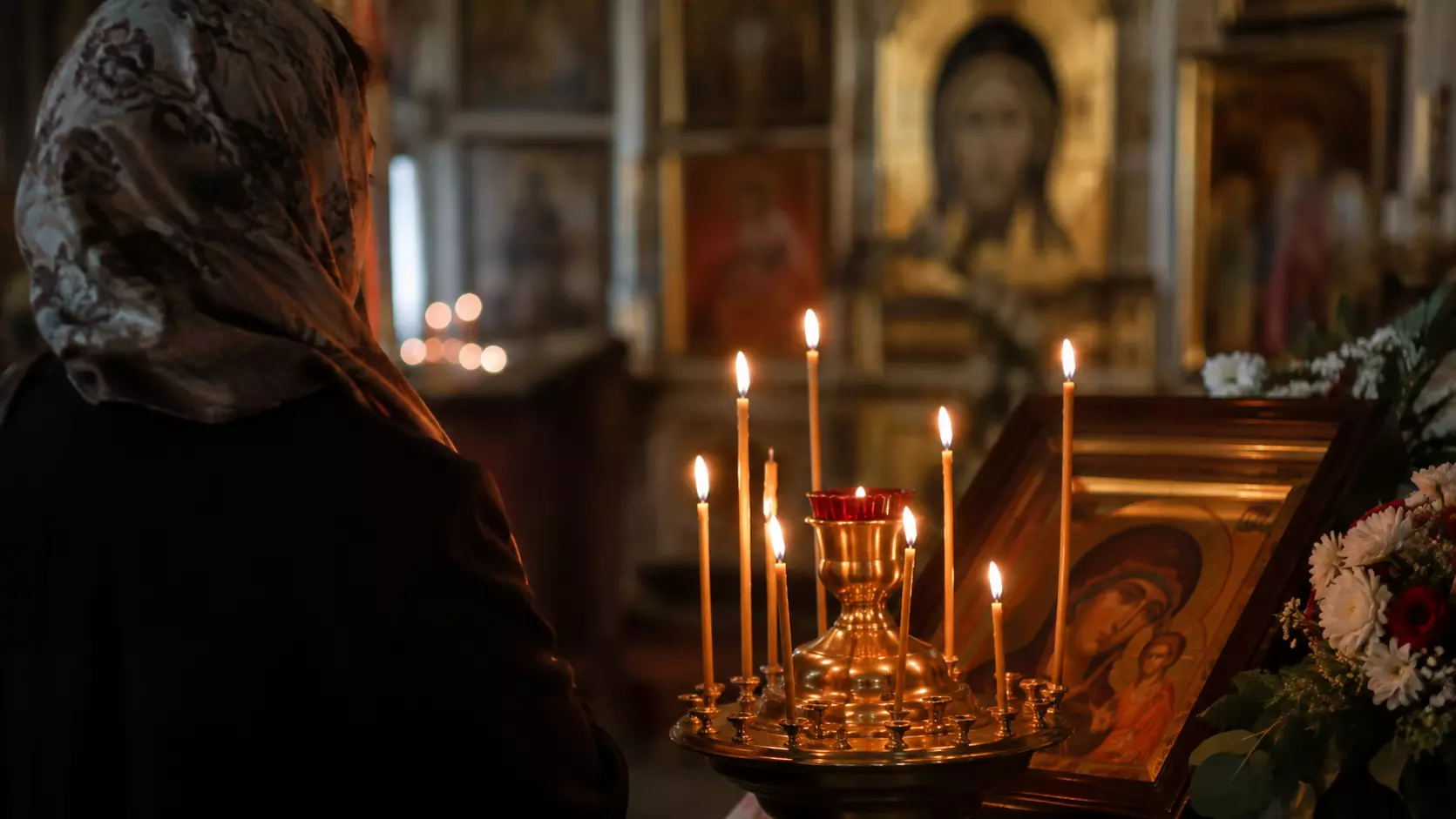 Священник объяснил, к чему ведет молитва об умершем в день его рождения