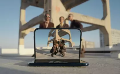 Apple представила первый складной iPhone Duo с шарниром из 3D-печати