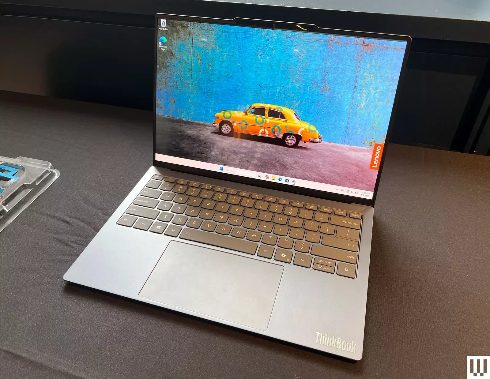 Концептуальный ноутбук Lenovo Project AeroBlade
